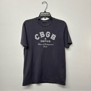 Vintage CBGB logo tee 🎸🩶